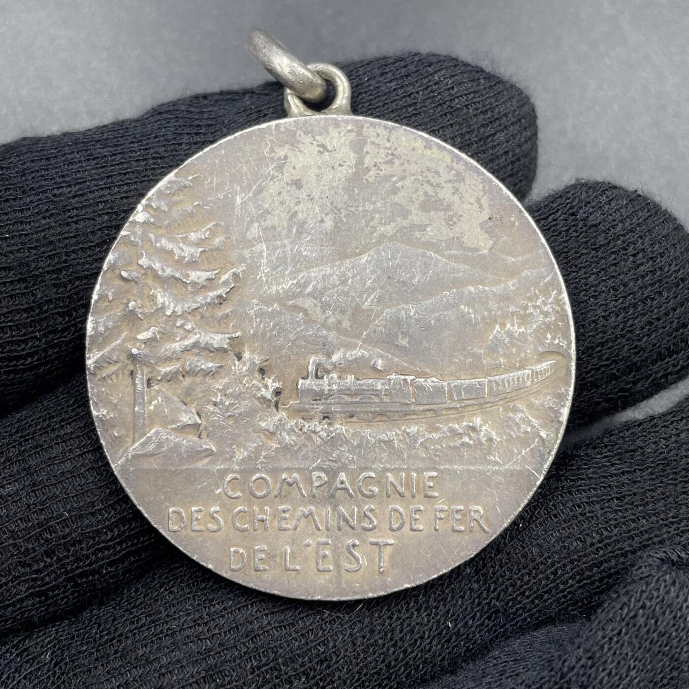 「木头集藏」章牌专场-第69场 F.Vernon～法国东部铁路公司银章，直径：41 mm，38 g，边铭：丰饶角 1ARGENT，名家作品。