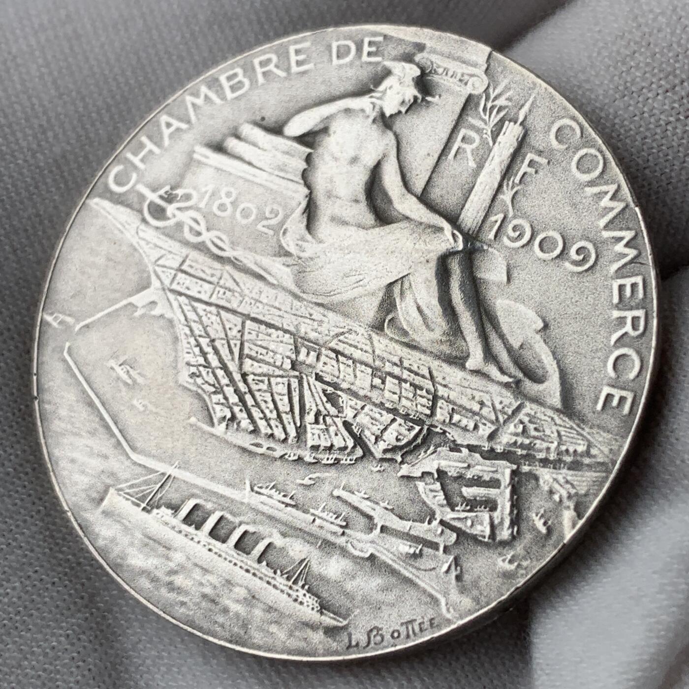 掌中浮雕-藏着的欧洲第053场 1909年法国勒阿弗尔商会银章，40mm，30.53g