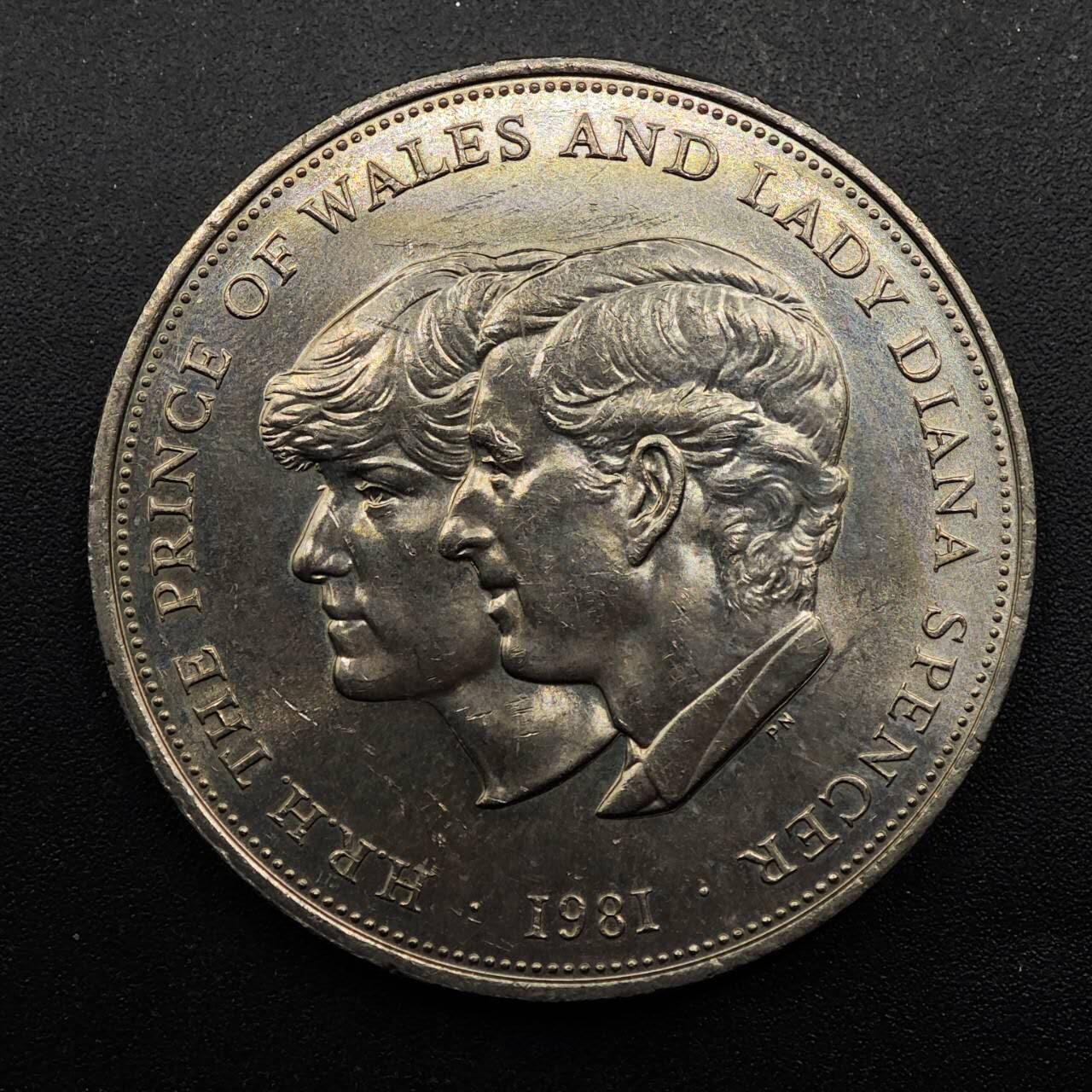 【淘币小摊】实时拍第八百七十五拍   散币场    每周一统一发货 英国1981年戴安娜王妃大婚克朗纪念币