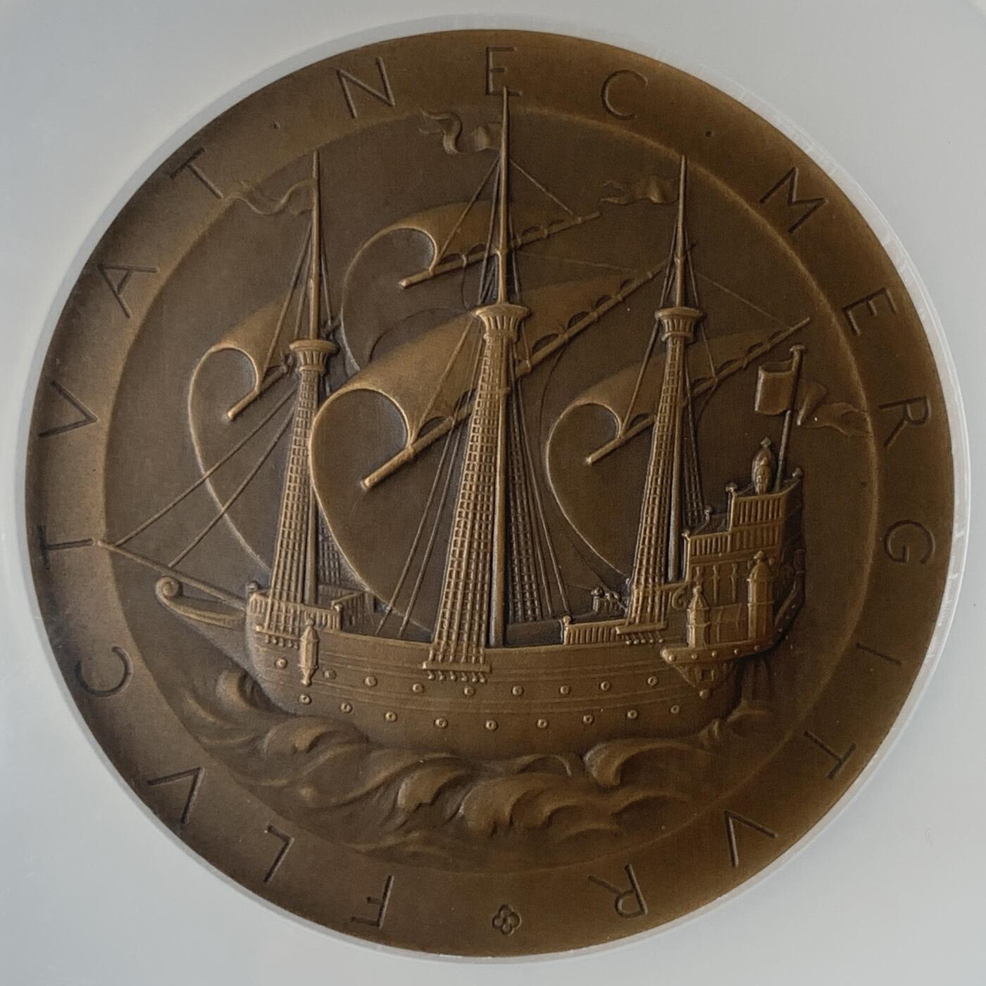 掌中浮雕-藏着的欧洲第053场 NGC MS63 : 1895年法国巴黎大学纪念铜章，65.4mm，沙普兰作品