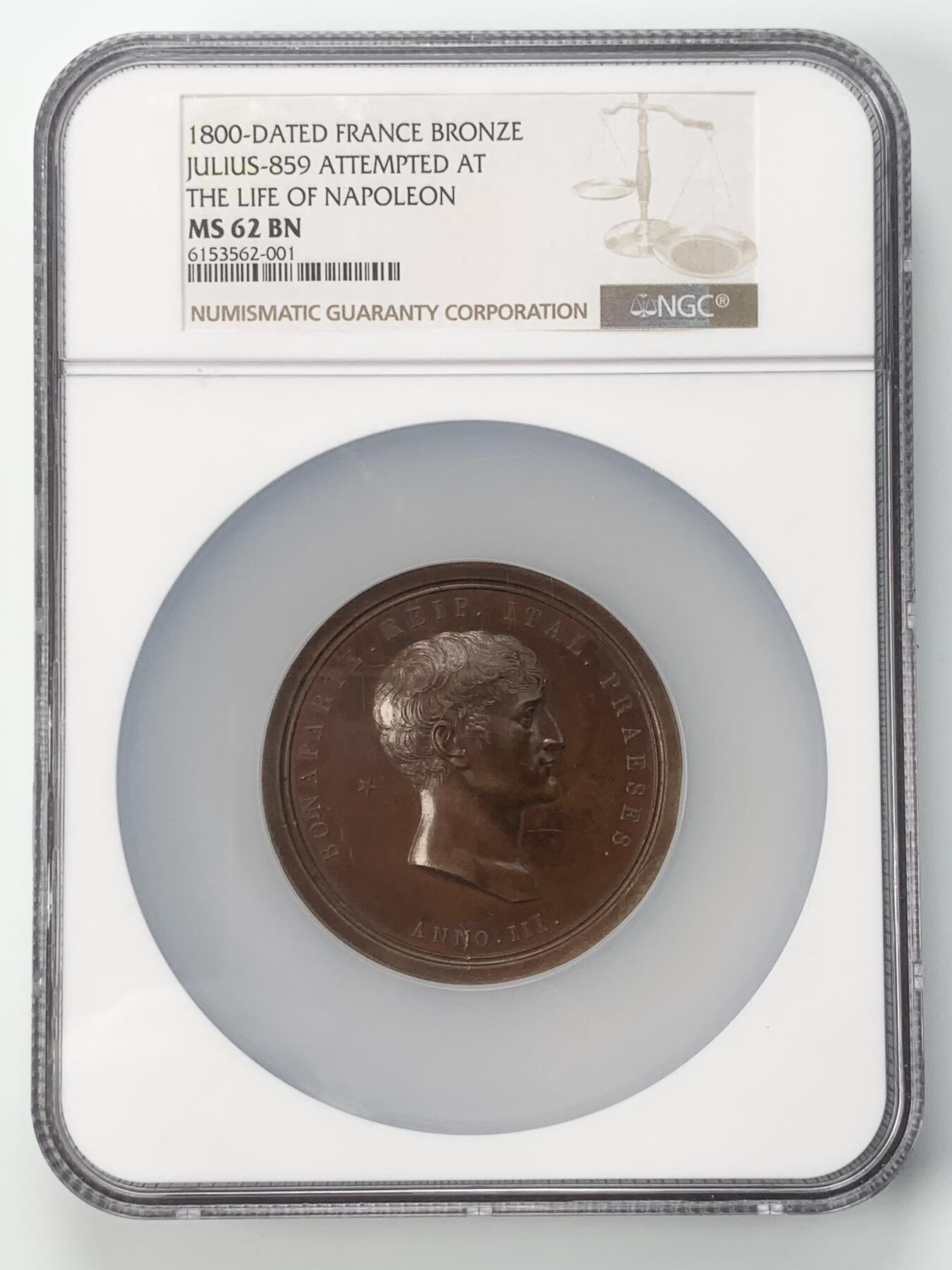 掌中浮雕-藏着的欧洲第053场 NGC MS62 : 1800年意大利刺杀拿破仑事件铜章, 60mm ,Manfredini雕刻，正面为时任法兰西共和国第一执政的拿破仑，此款头像不多见