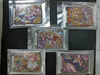 花开卡拍第61期（3月7号周六截拍，品控勿拍!!!拍品不寄存，运费5元（新疆需补运费差价或顺丰到付），自制卡难免瑕疵，可能存在轻微撞角爆边等出厂瑕疵，品控介意勿拍！） - 藏无缺璇哥海贼王宝藏巡航1-5半粗全新未拆，品相未知无法售后介意勿拍