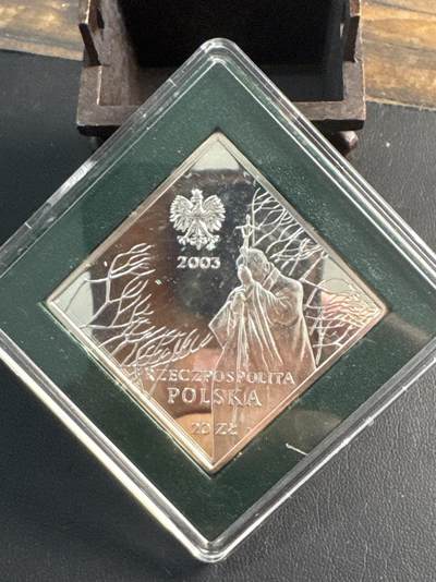 ❤️【币观天下】❤️ 第343期钱币秒杀拍卖场- 2026.3.6周五晚上6点半场 长期征集拍品  - 波兰2003年20波兰兹罗提‌精制方形银币 约翰·保罗二世在位25周年 28.28克925银 原厂盒