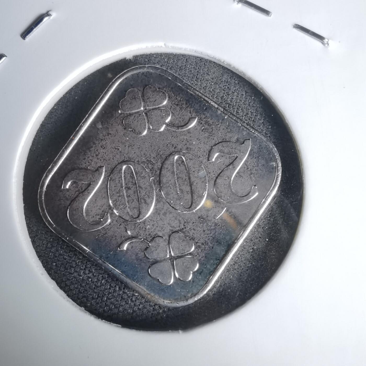 沼泽如烟--第1011场 小天使2002年4.3克纯银章