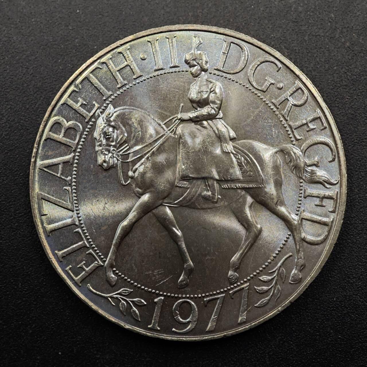 【淘币小摊】实时拍第八百七十五拍   散币场    每周一统一发货 英国1977年女王登基银禧克朗纪念币