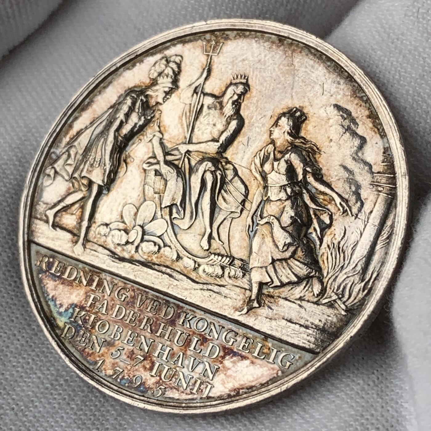 掌中浮雕-藏着的欧洲第053场 1795年丹麦银章，loos作品，36mm，13.7g