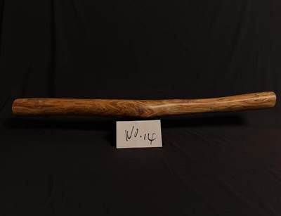 零元拍：NO.20终于在节前收到这批送出去加工的海南黄花梨随型把玩棍横财，这也许就是玩木头的乐趣吧，每一个花纹都独一无二，是自然与匠心的完美邂逅。 它保留了木材最本真的曲线，每一处起伏都像是时光在木头上留下的指纹。尺寸：570/45/55MM - 零元拍：NO.20终于在节前收到这批送出去加工的海南黄花梨随型把玩棍横财，这也许就是玩木头的乐趣吧，每一个花纹都独一无二，是自然与匠心的完美邂逅。 它保留了木材最本真的曲线，每一处起伏都像是时光在木头上留下的指纹。尺寸：570/45/55MM