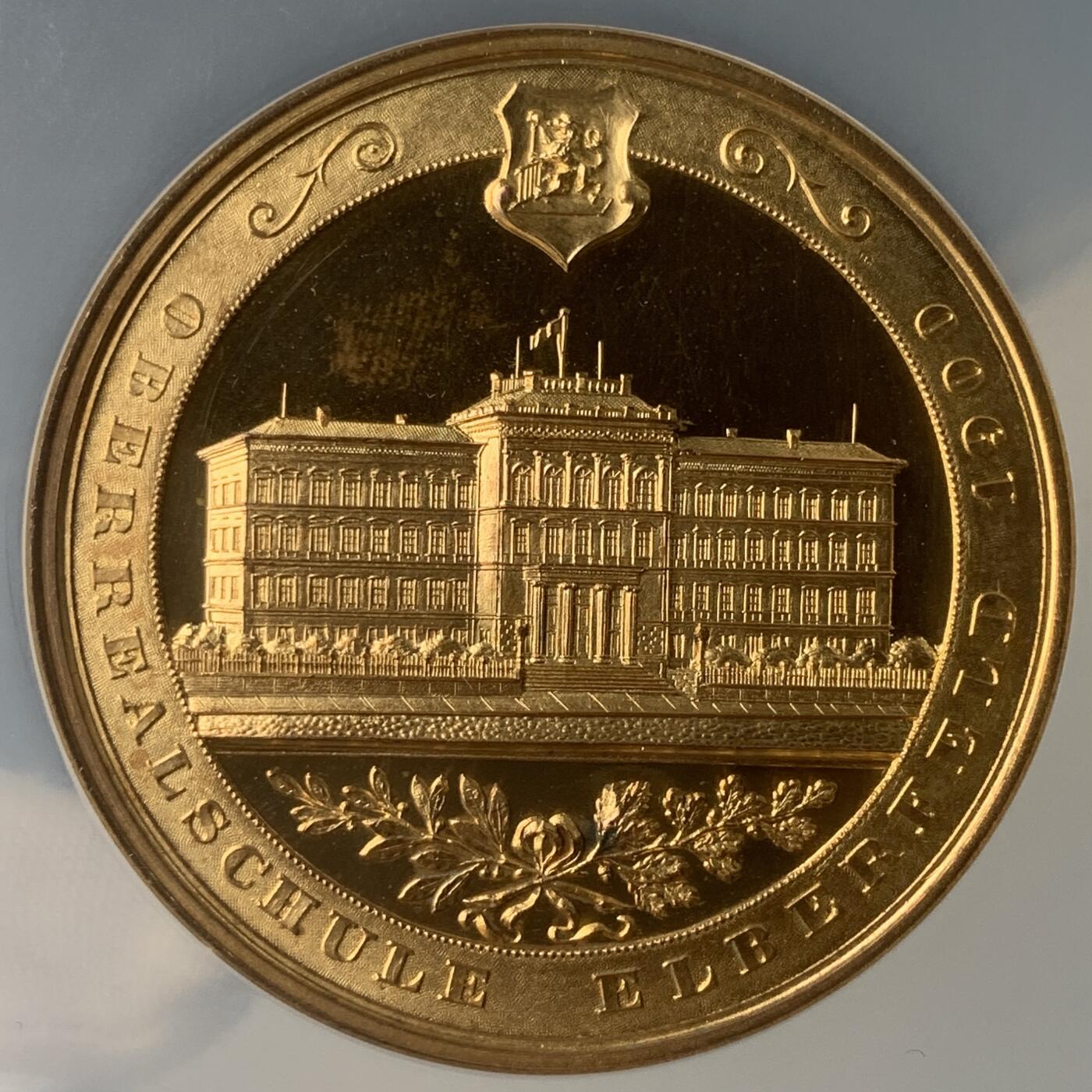 掌中浮雕-藏着的欧洲第053场 NGC MS63 : 1900年德国埃尔德菲尔德高等实科学校建校75周年纪念镀金铜章, 50mm