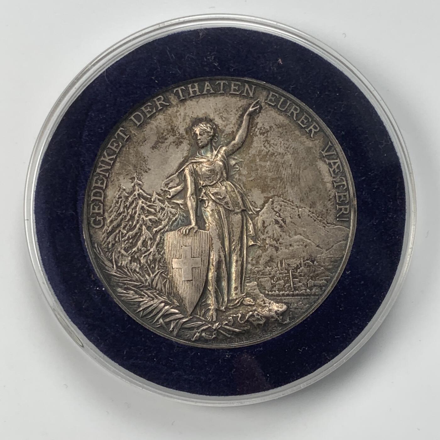 掌中浮雕-藏着的欧洲第053场 1892年瑞士格拉鲁斯射击节大银章，45mm，39g（人像右侧有道划）