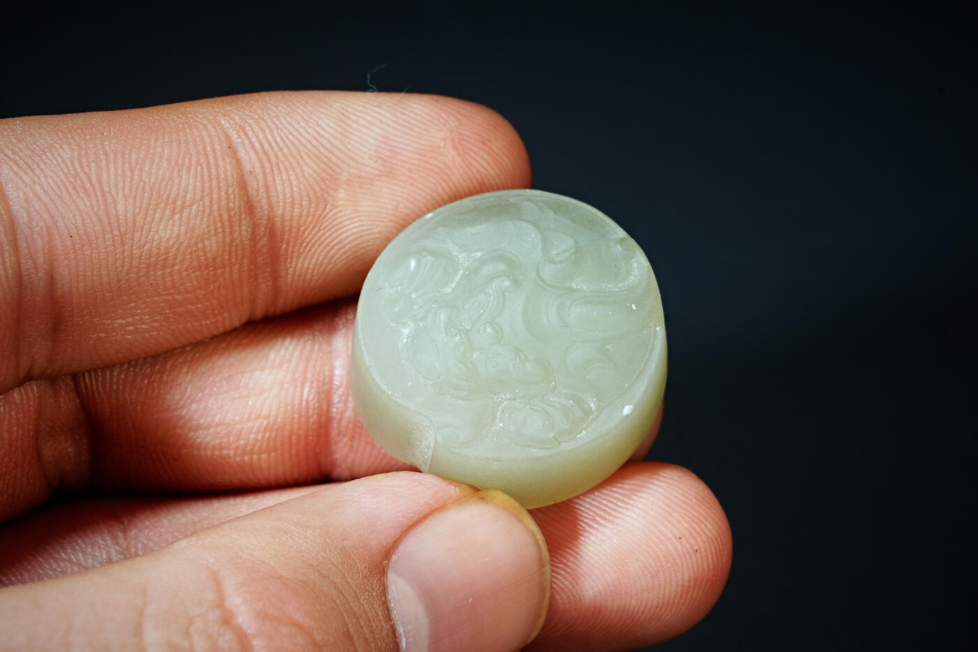 上海都达杂项专场四十四【全场包邮】  天然和田玉精雕《持莲观音》挂件91-112