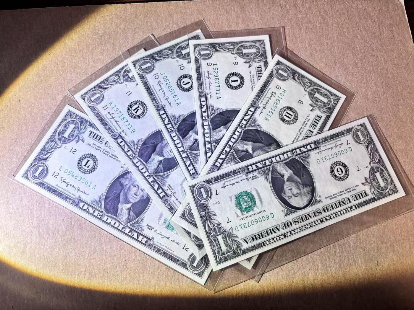 (800期大拍拍品火热征集中🔥）【Blue Auction】世界纸币精拍第790期——18级TOP拍卖/信誉/品质/专业/高效💫  【一组12张12区 含无47】美国 1963年1美金 全新UNC（个别轻微瑕疵）