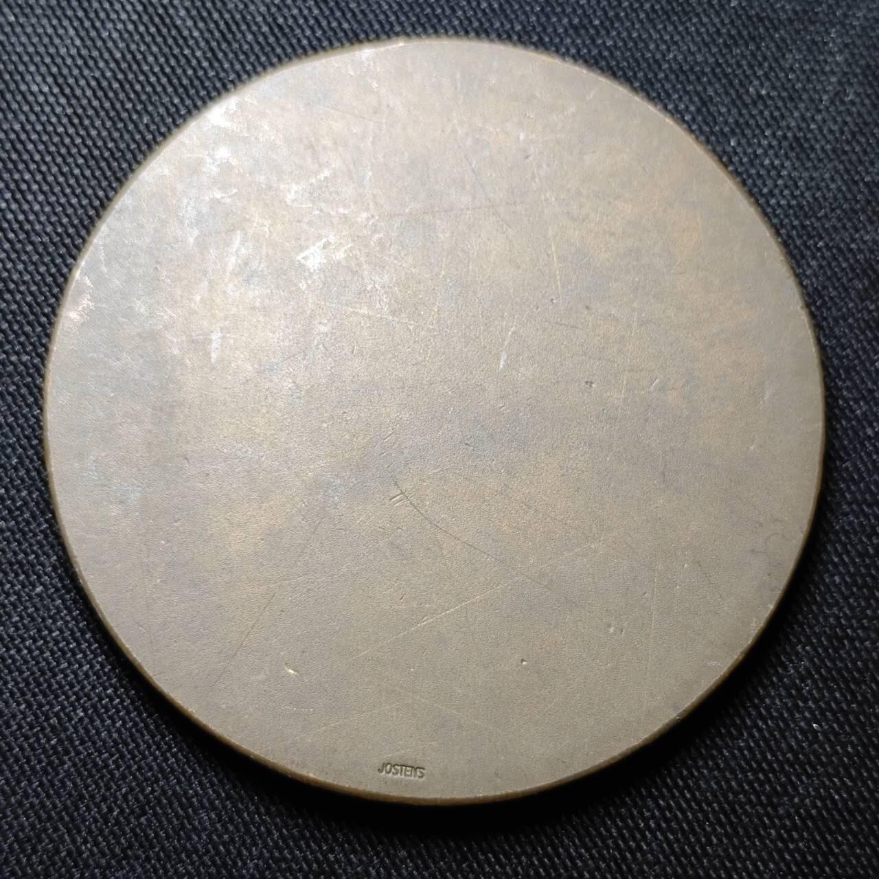 KK钱币收藏小铺   套币 批量/好品散币专场 2月预留时间 周末发货  1973飞机纪念章 重93+克