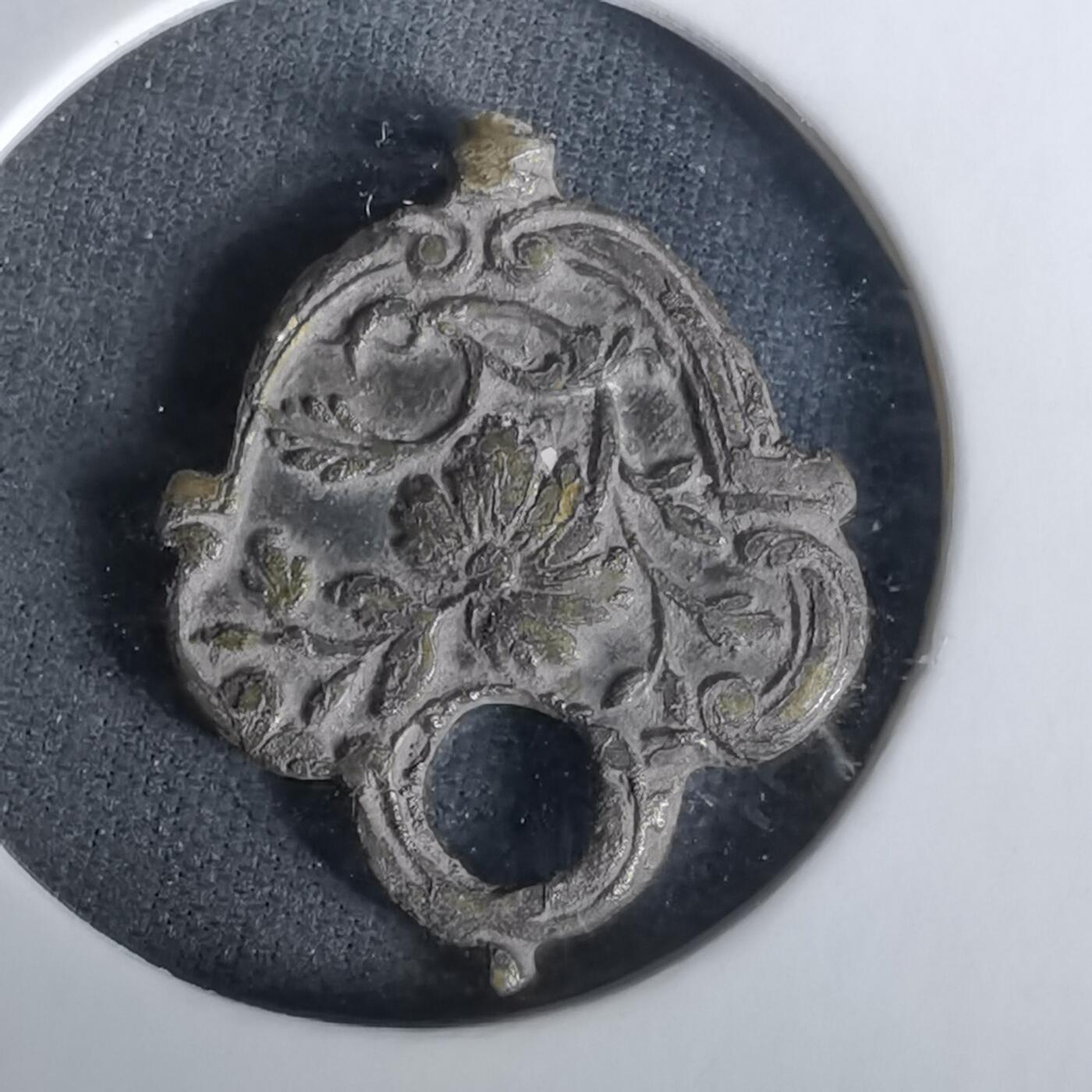 沼泽如烟--第1010场 铜挂件