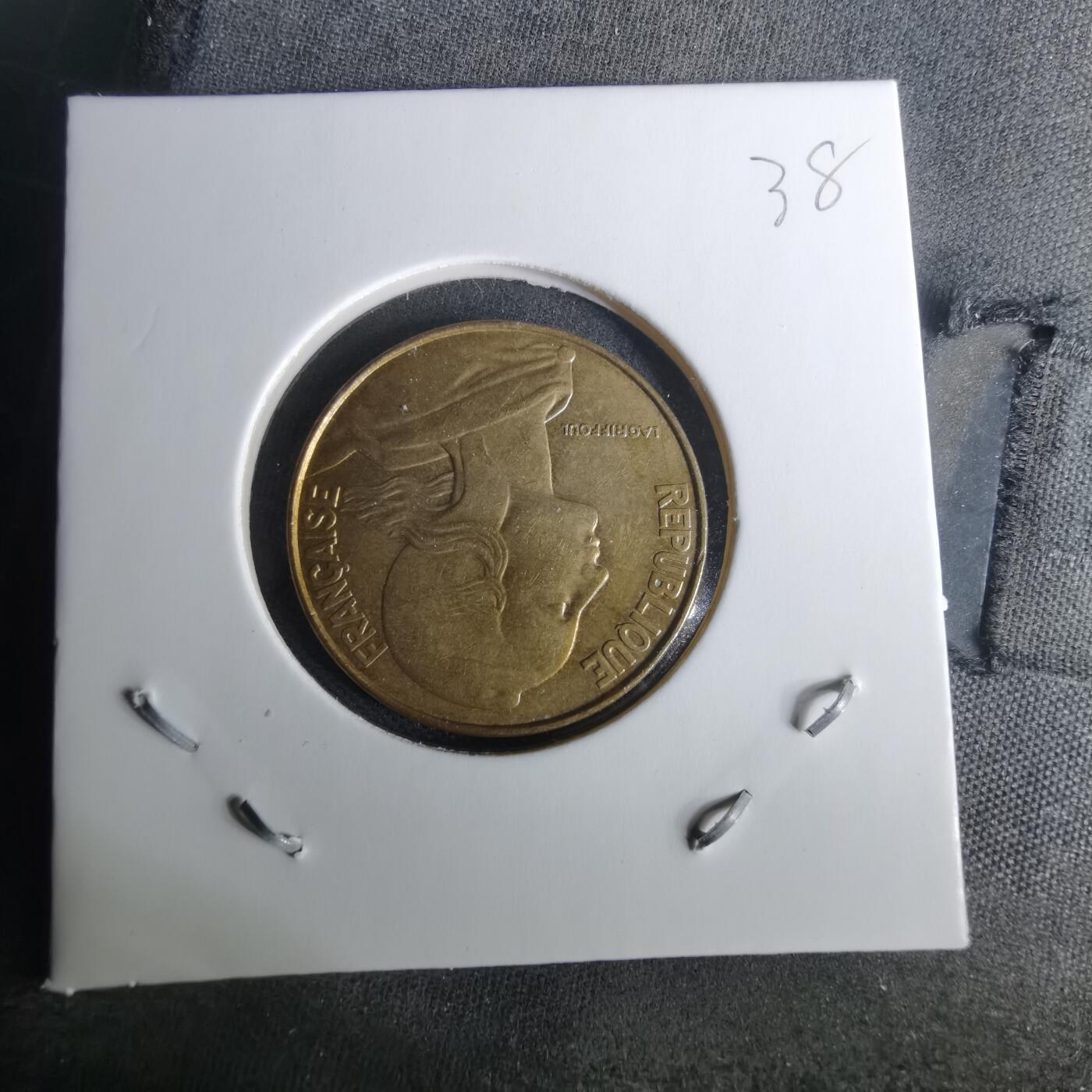 沼泽如烟--第1010场 法国1974年20分