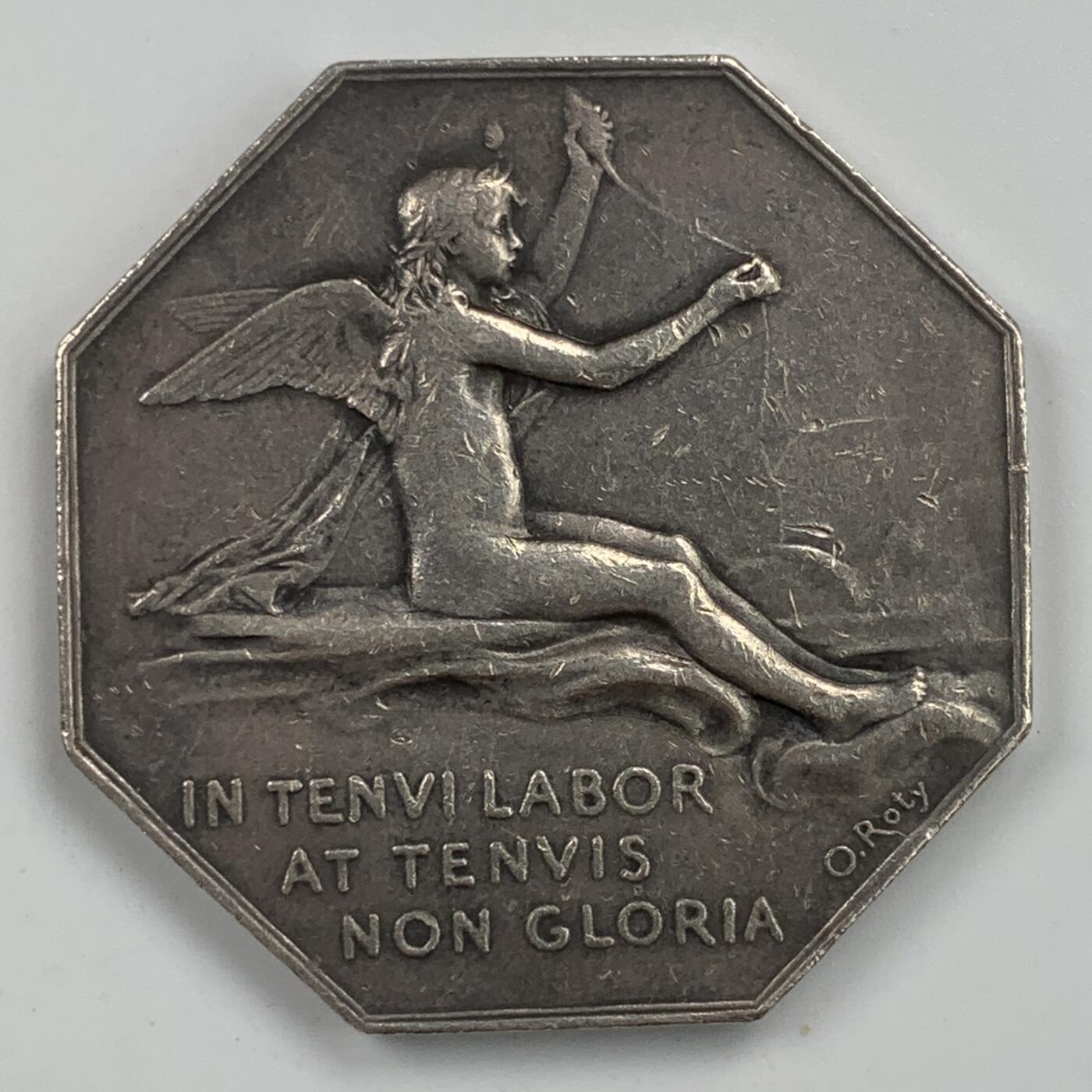 掌中浮雕-藏着的欧洲第053场 法国里昂商会八角银章，对边41.6mm，35.6g，奥斯卡·罗蒂作品