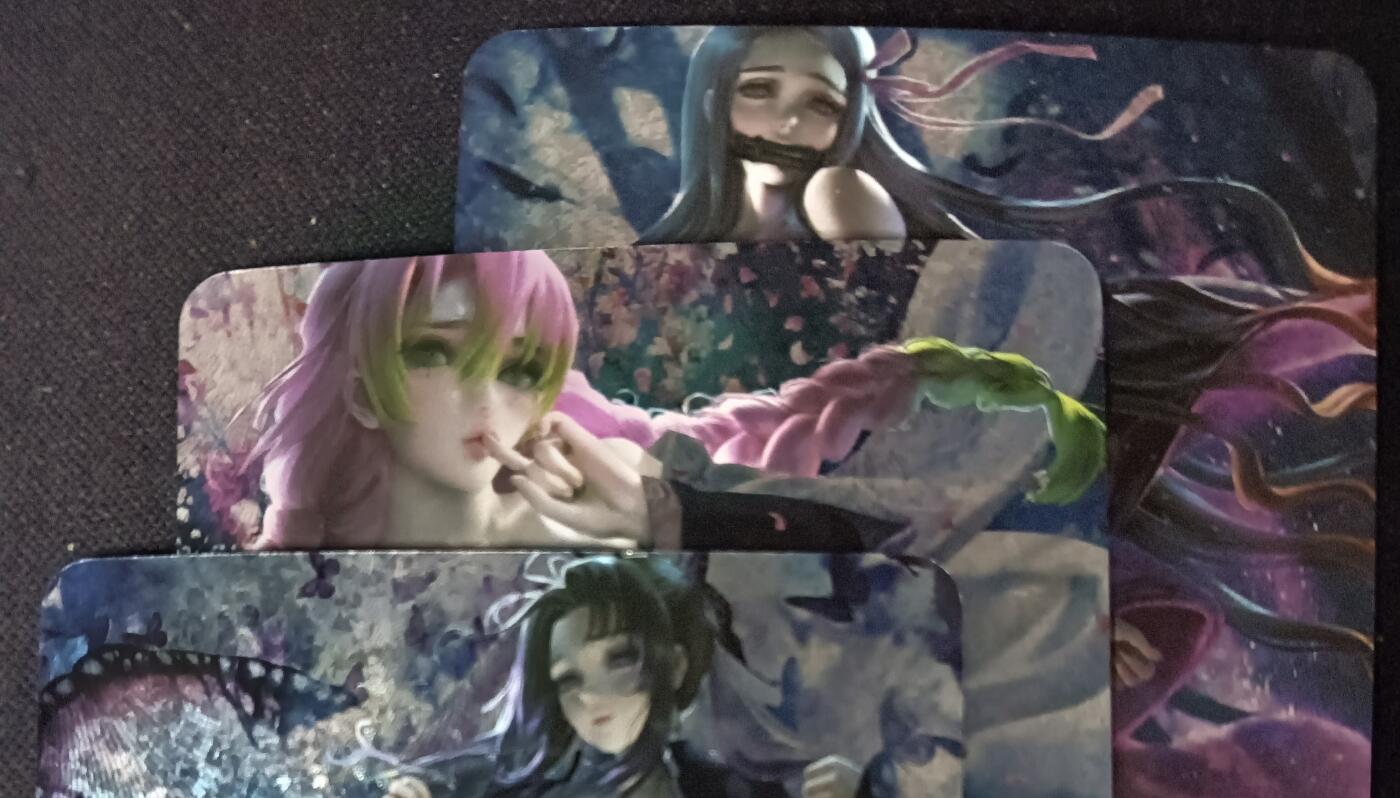 花开卡拍第61期（3月7号周六截拍，品控勿拍!!!拍品不寄存，运费5元（新疆需补运费差价或顺丰到付），自制卡难免瑕疵，可能存在轻微撞角爆边等出厂瑕疵，品控介意勿拍！） 艺术卡 鬼灭之刃小套钻闪3张