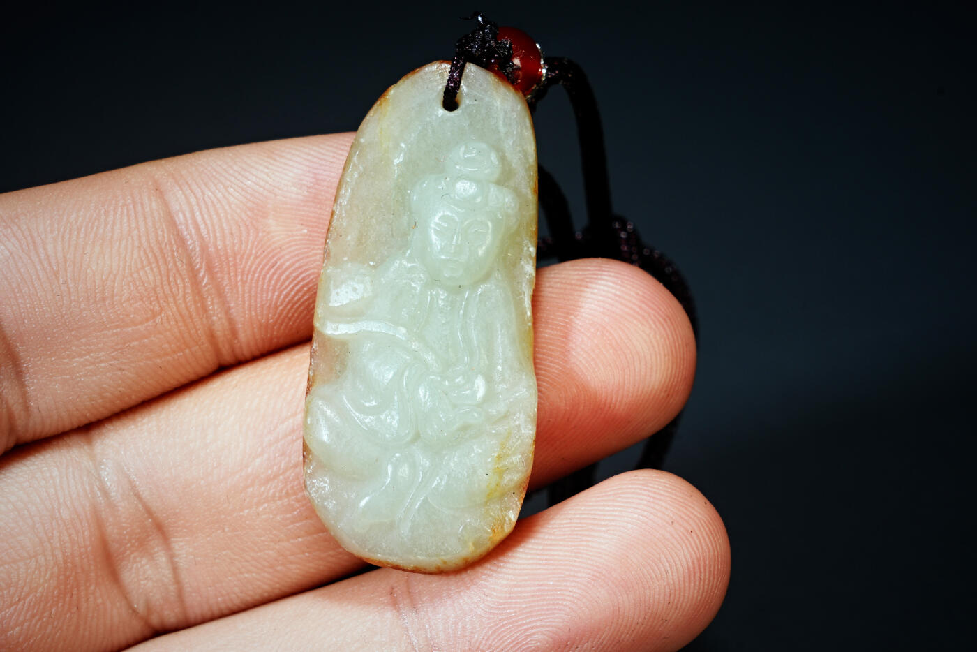 上海都达杂项专场四十四【全场包邮】  天然和田玉精雕《持莲观音》挂件91-113