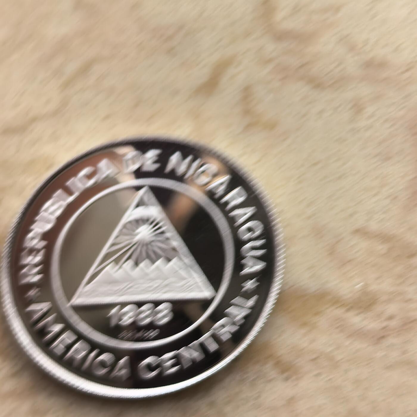 道一币馆币章第一百六十八场 尼加拉瓜1988年汉城奥运会50科尔多瓦精制银币 16.6g 825S 10000