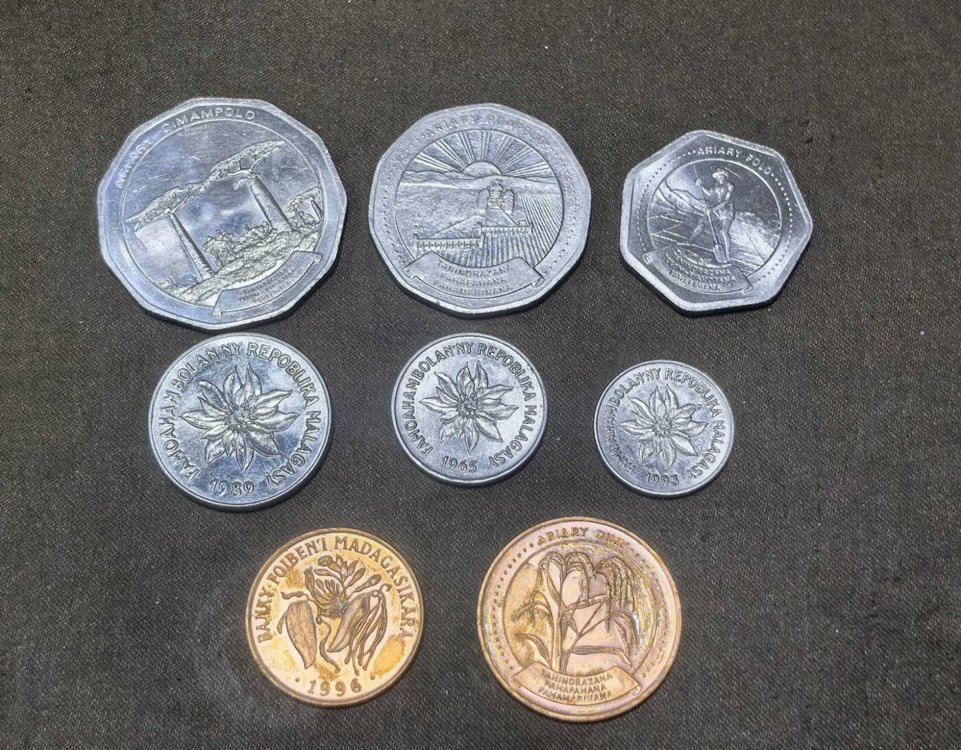 北京马甸外国币专卖第148期，外国币，中国早期纪念币专场，陆续上拍，欢迎关注