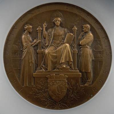 掌中浮雕-藏着的欧洲第053场 - NGC MS63 : 1895年法国巴黎大学纪念铜章，65.4mm，沙普兰作品