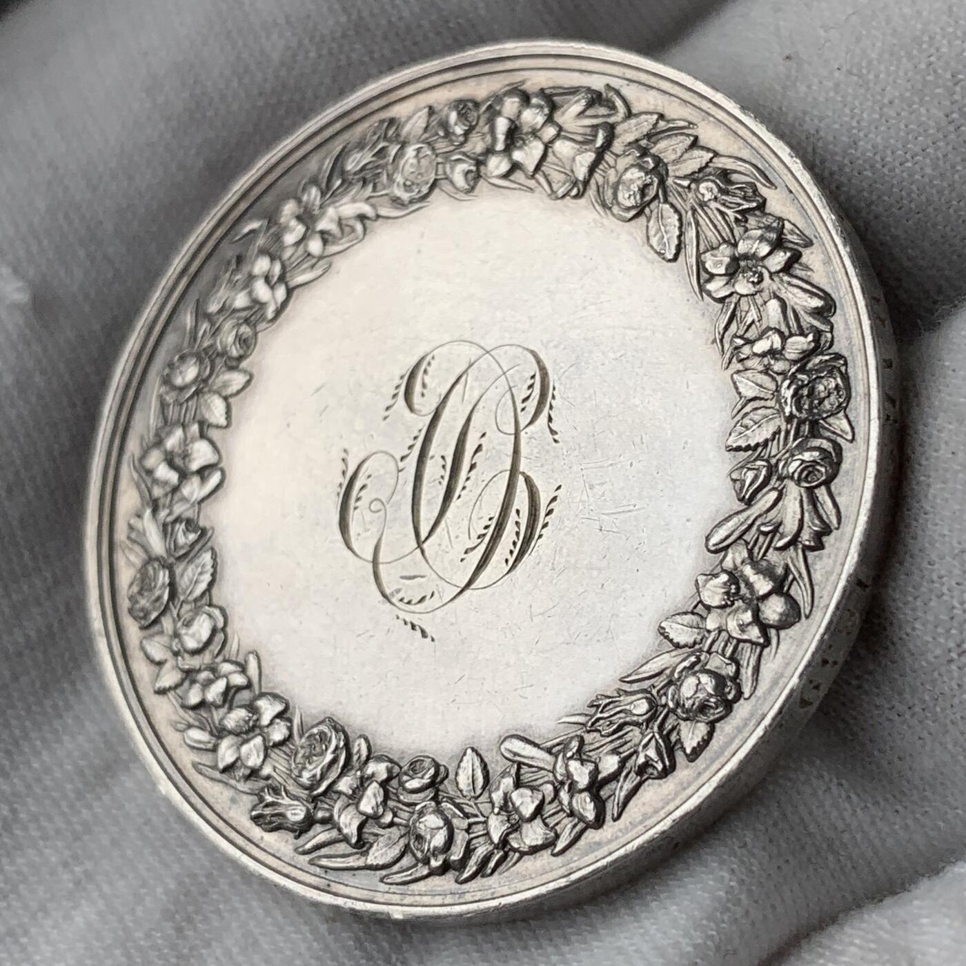 掌中浮雕-藏着的欧洲第053场 1839年法国古典银婚章，油灯边铭，41.5mm，32g