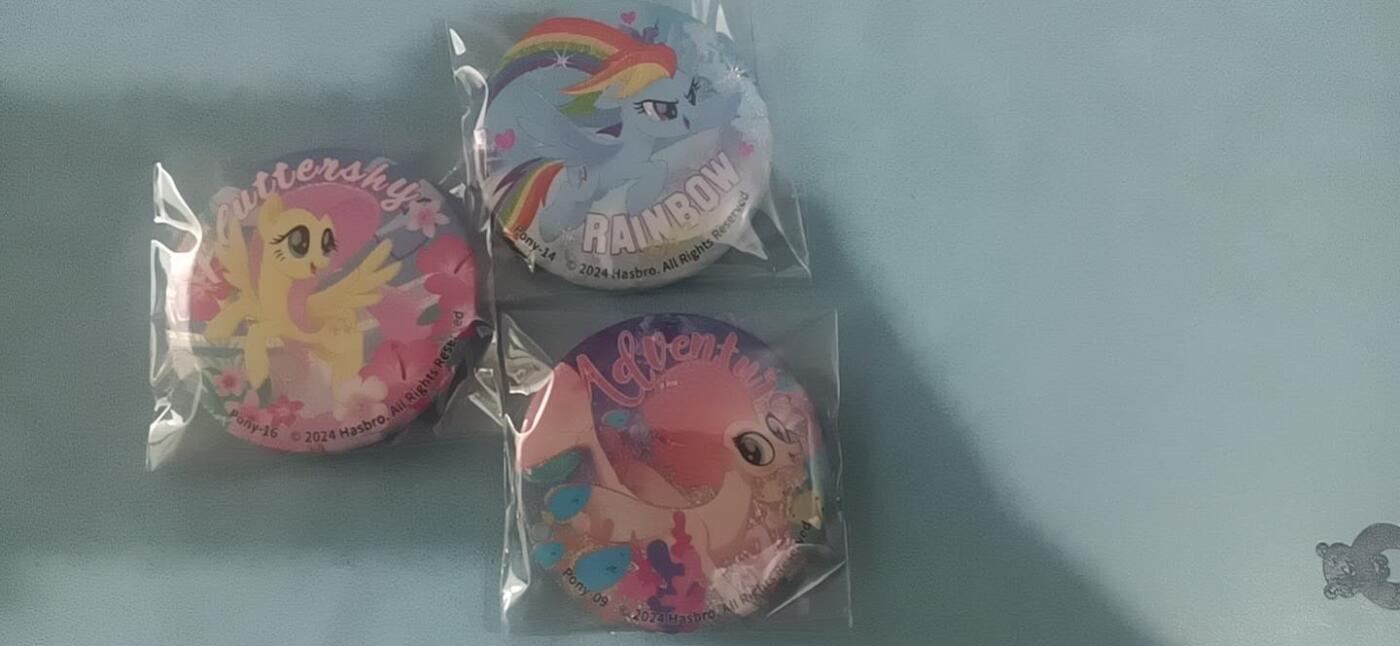 卡牌新人第二场 不寄存！！！ 卡游小马宝莉徽章3个