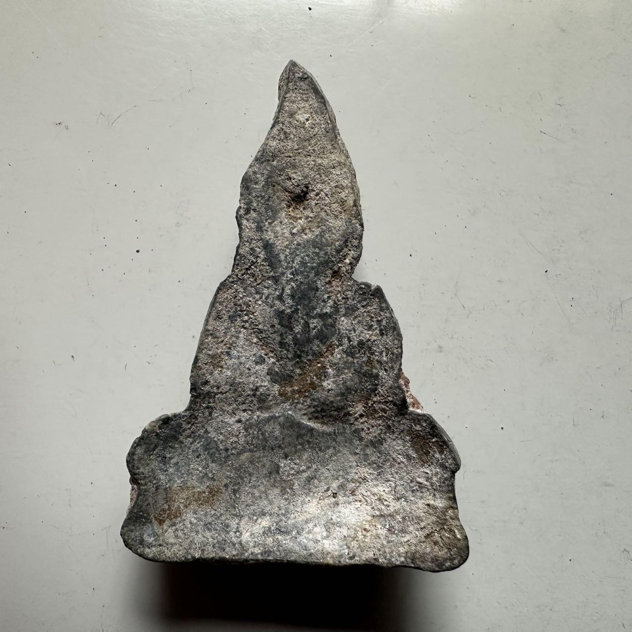 🌹外币初藏🌹🐯2026年第24场  每周二四六晚8️⃣点 接代拍 泰国素可泰时期铅锡合金随身佛造像 高约4.3cm 重约12.5g 生坑灰皮