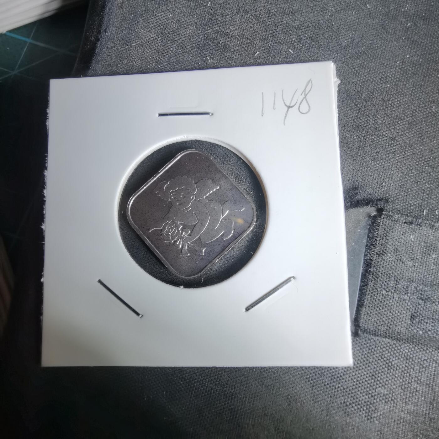 沼泽如烟--第1011场 小天使2002年4.3克纯银章