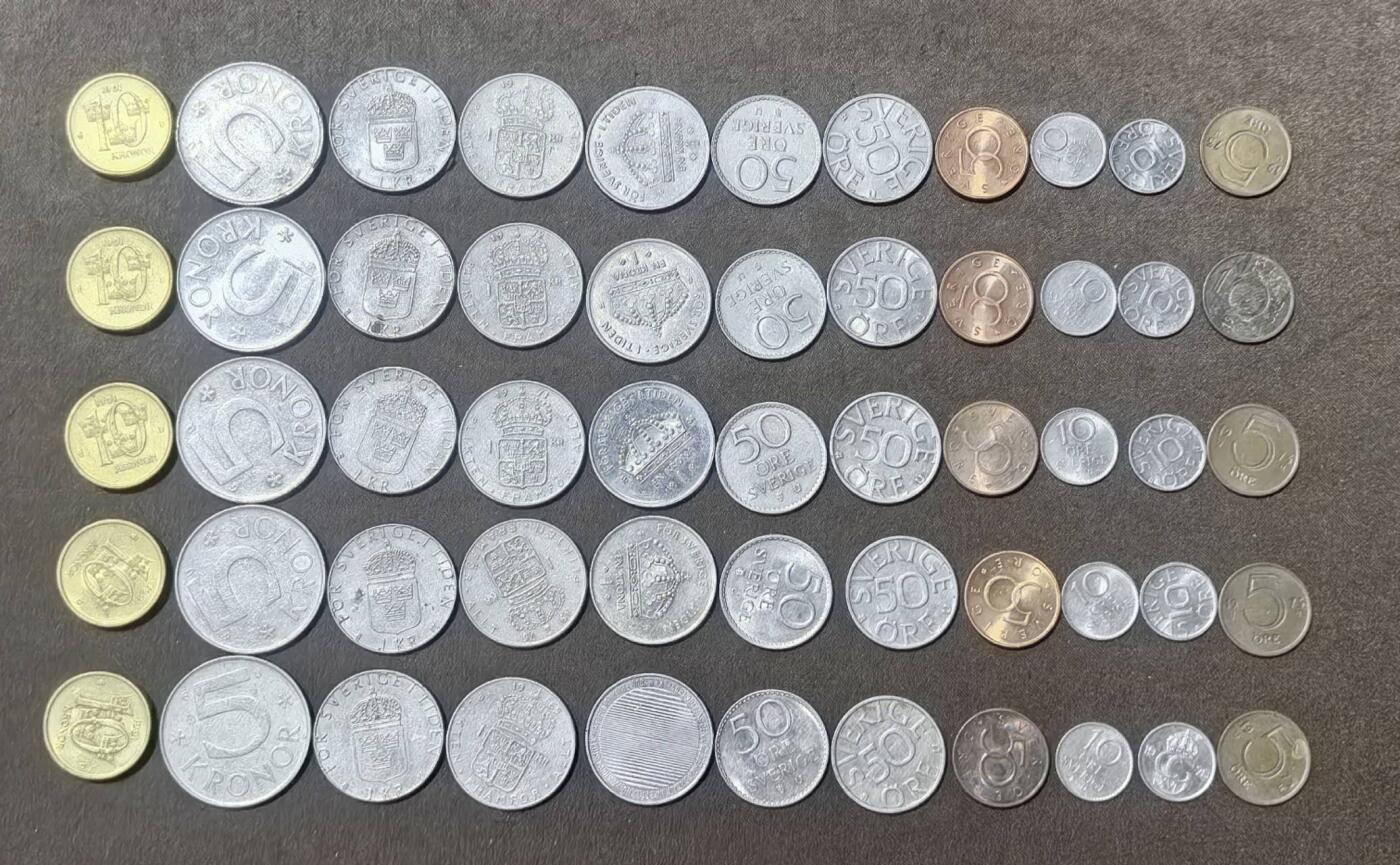 北京马甸外国币专卖第148期，外国币，中国早期纪念币专场，陆续上拍，欢迎关注 瑞典流通币5套，每套11枚