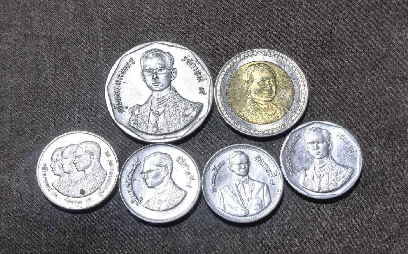 北京马甸外国币专卖第148期，外国币，中国早期纪念币专场，陆续上拍，欢迎关注 泰国10铢纪念币1枚，5铢纪念币1枚，2铢纪念币4枚