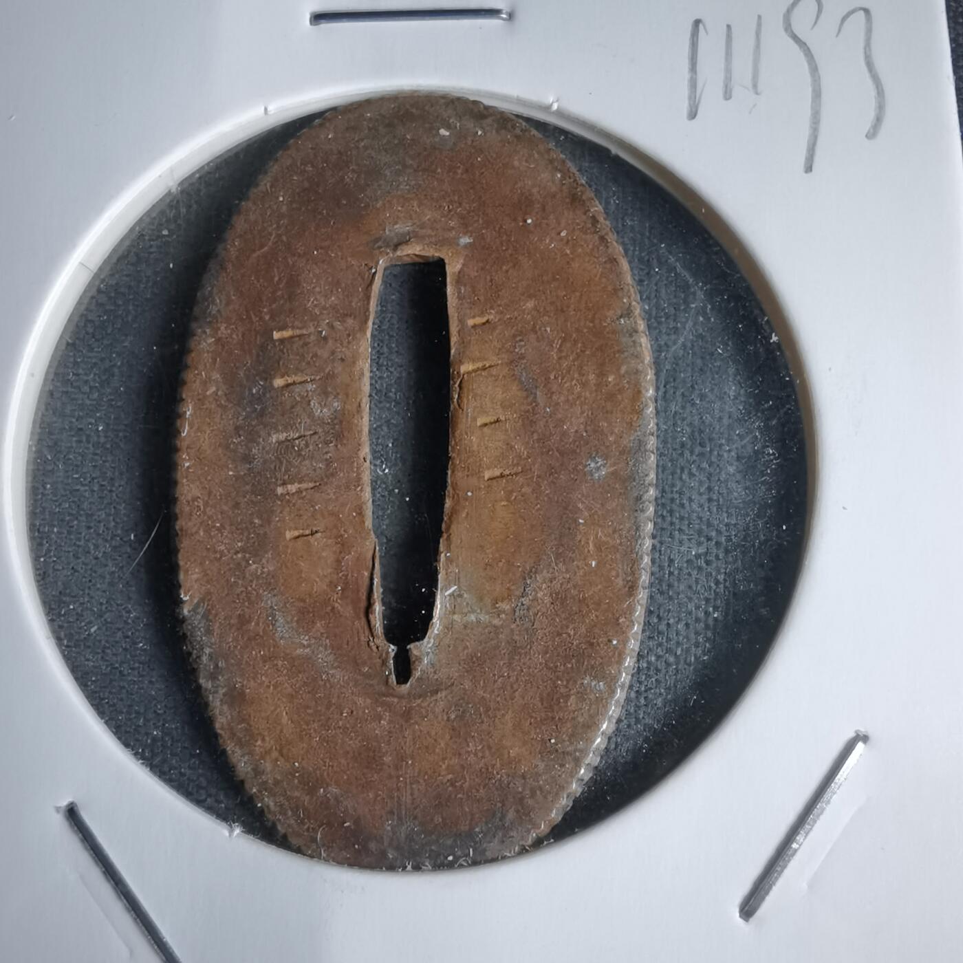 沼泽如烟--第1011场 日本武士刀的装具，叫做切羽（せっぱ / Seppa），也叫“锷座”或“刀镡垫片”。