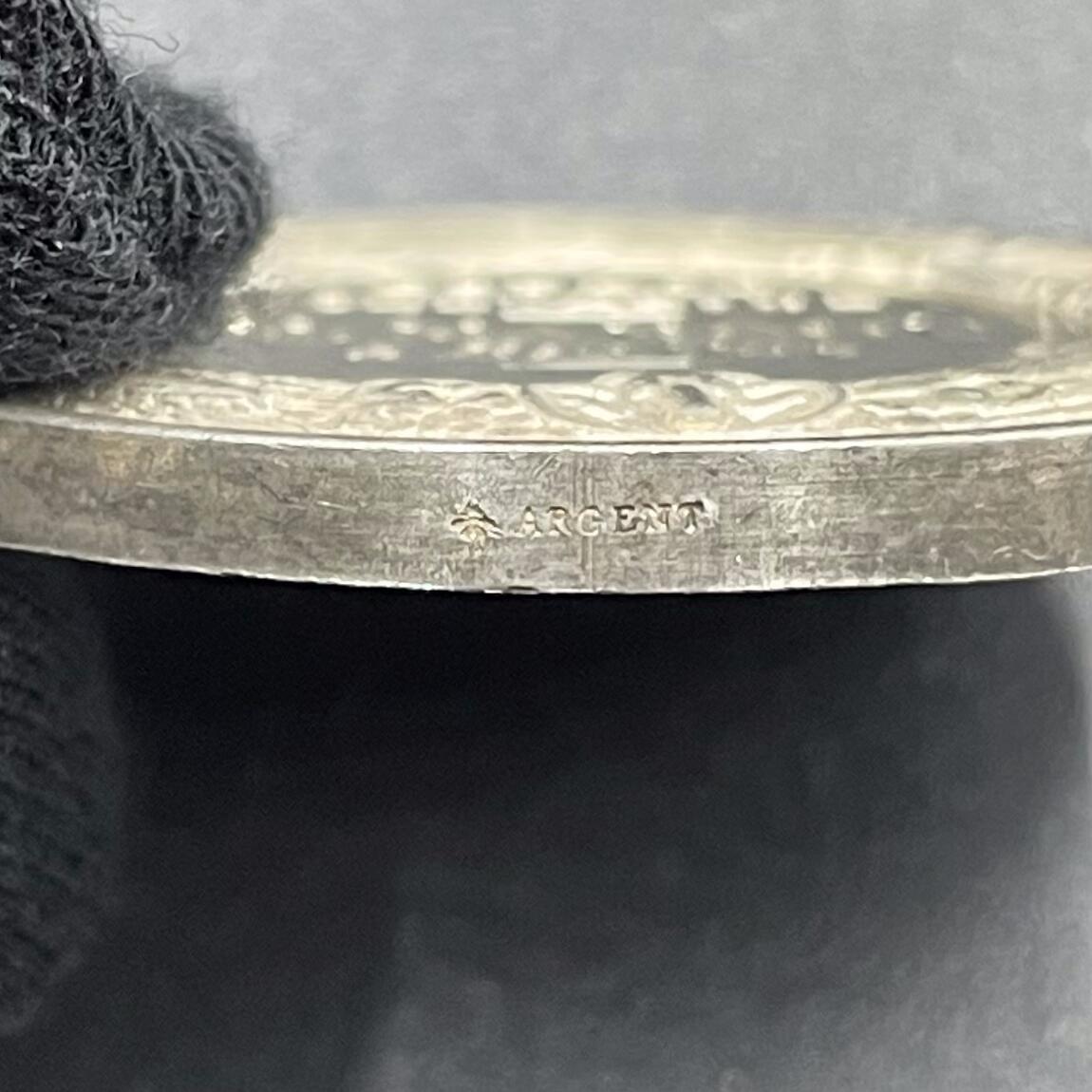 「木头集藏」章牌专场-第69场 法国塞纳-瓦兹省农业与艺术协会银奖章，直径：42 mm，36.3 g，边铭：蜜蜂 ARGENT，品相不错。