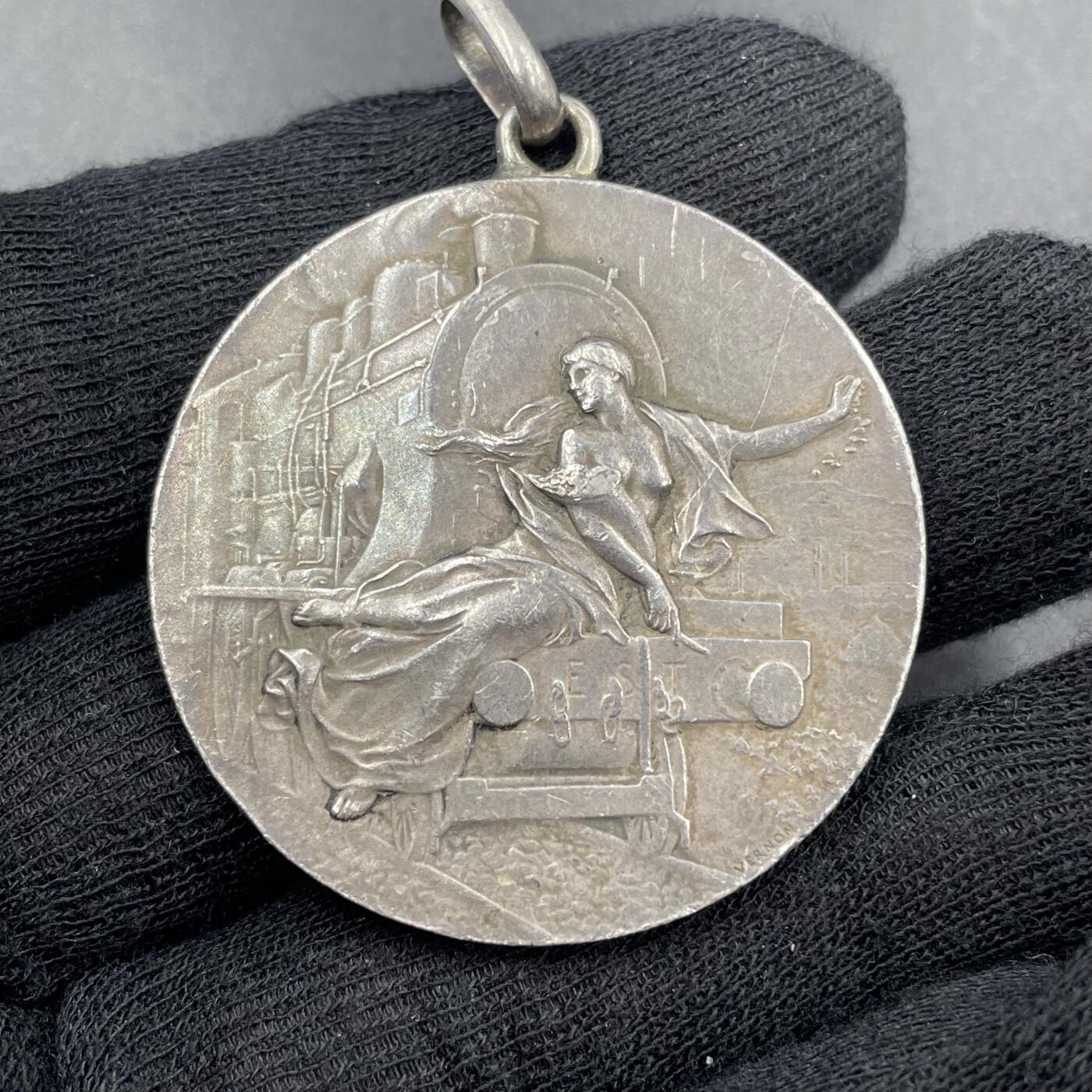 「木头集藏」章牌专场-第69场 F.Vernon～法国东部铁路公司银章，直径：41 mm，38 g，边铭：丰饶角 1ARGENT，名家作品。