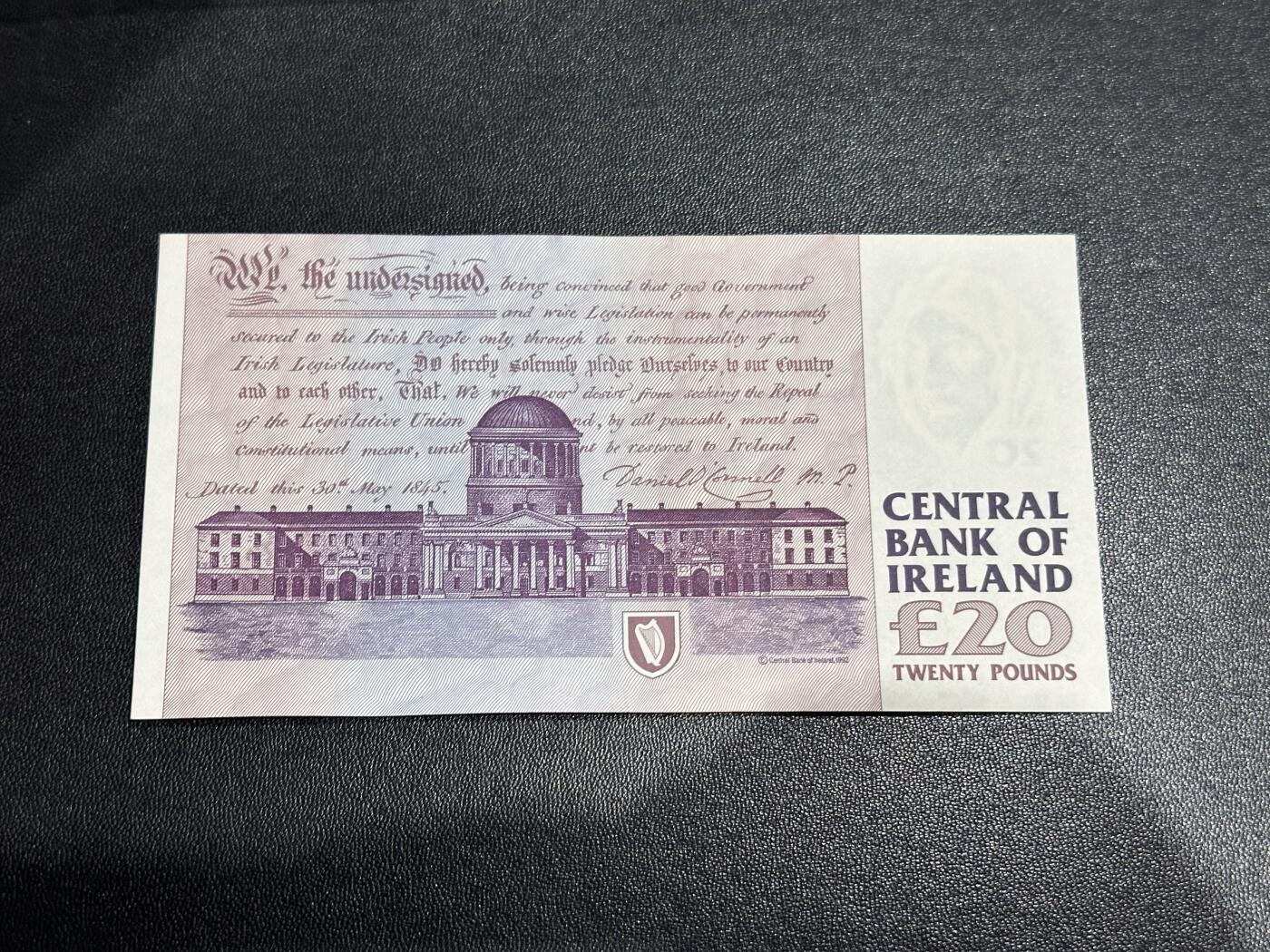 《外钞收藏家》第六百一十四期（精选场）（长期征集拍品、欢迎藏友们联系合作） 1998年爱尔兰20镑 全新 边角极轻微荧光瑕疵