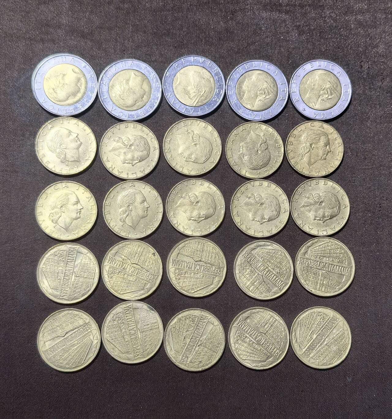 北京马甸外国币专卖第148期，外国币，中国早期纪念币专场，陆续上拍，欢迎关注 意大利500里拉纪念币一种5枚，200里拉纪念币2种各10枚