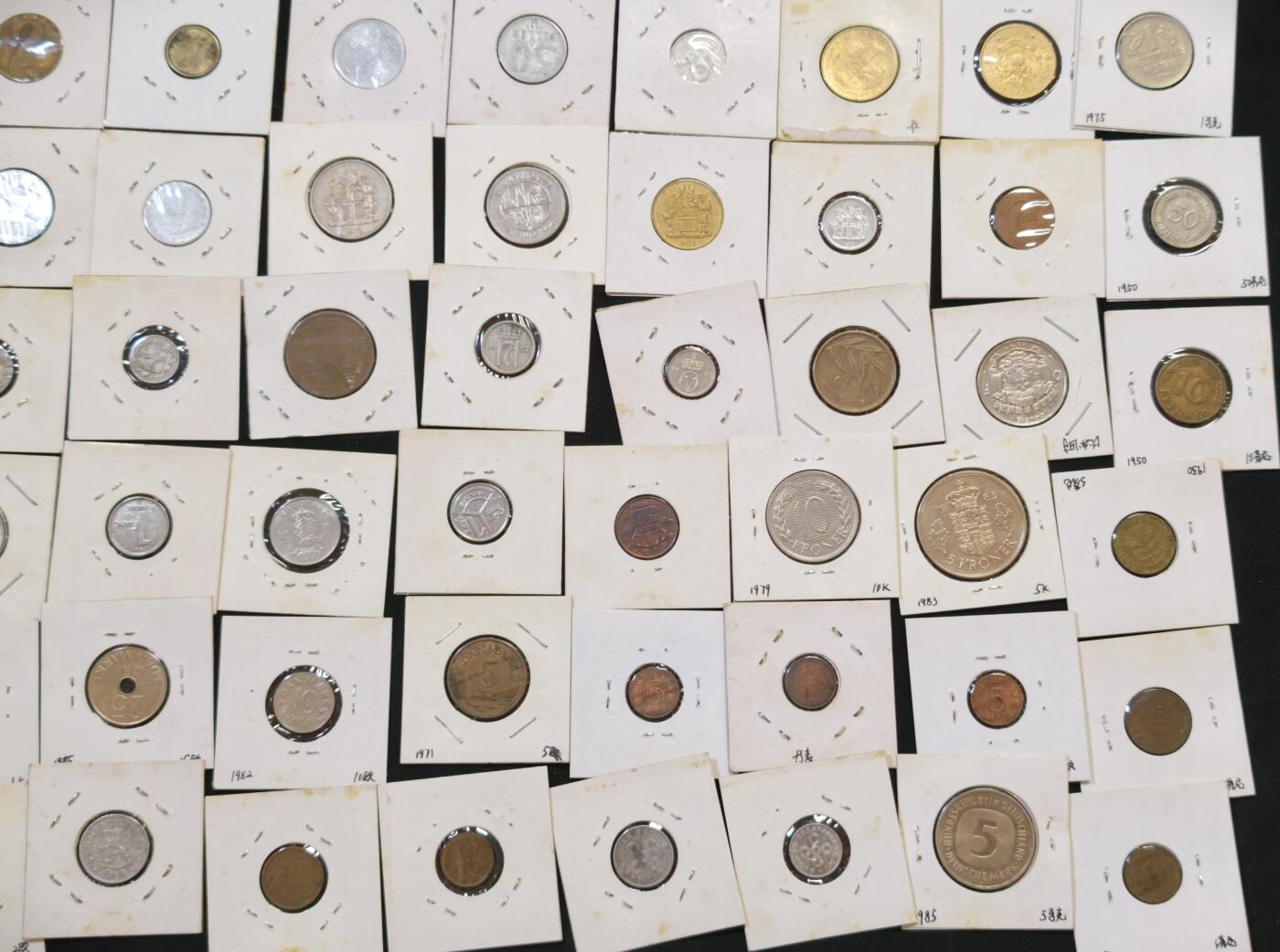 甄臻铺-世界币章拍卖（第53期），甄品场拍品征集中，送拍享返佣金等优惠多多 欧洲10个国家68枚硬币，芬兰5枚，丹麦10枚，比利时10枚，挪威3枚，冰岛7枚，意大利4枚，匈牙利10枚，瑞士9枚，民主德国（东德）4枚，联邦德国（西德）9枚