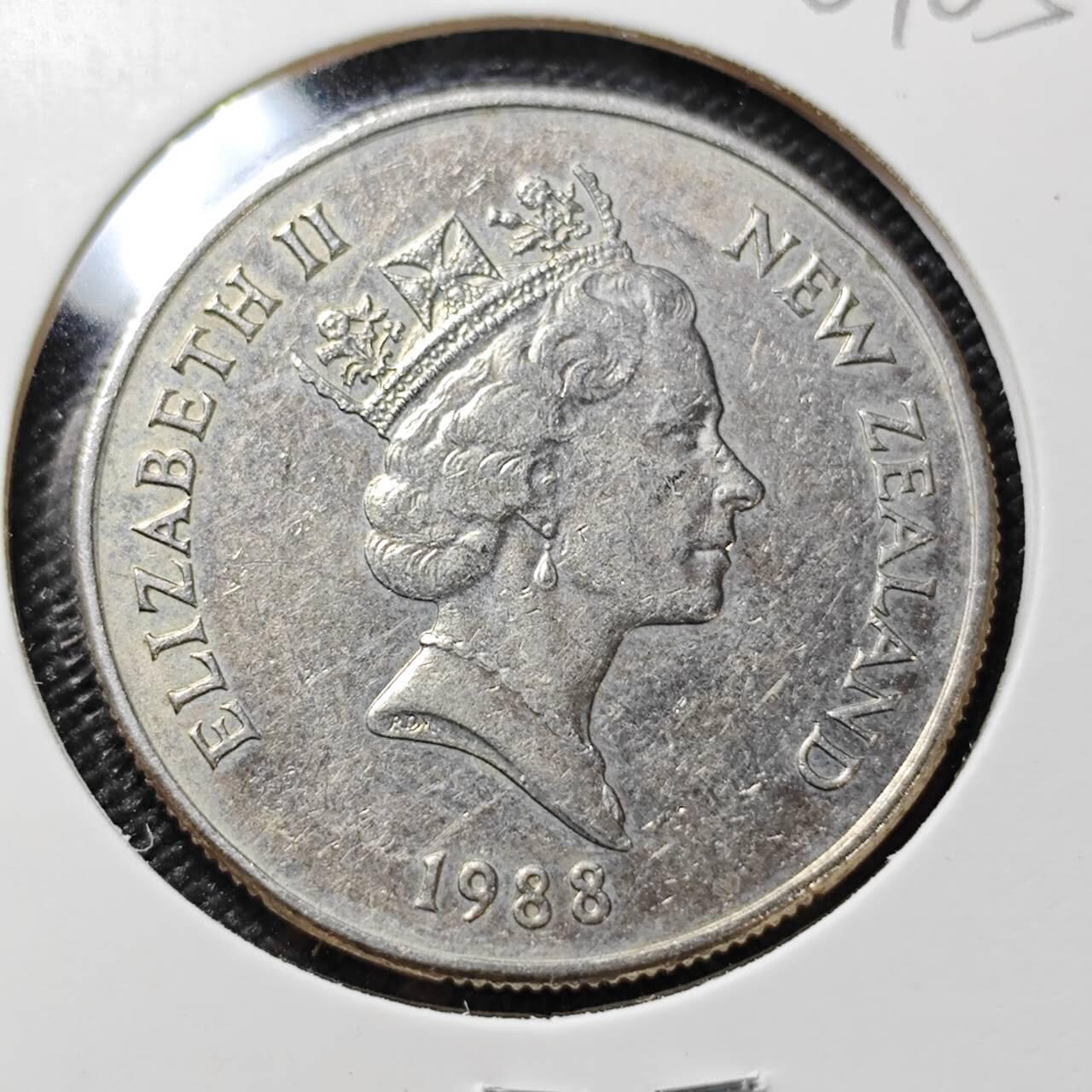 KK钱币收藏小铺   第401期 2月预留时间 周末发货  1988新西兰50分