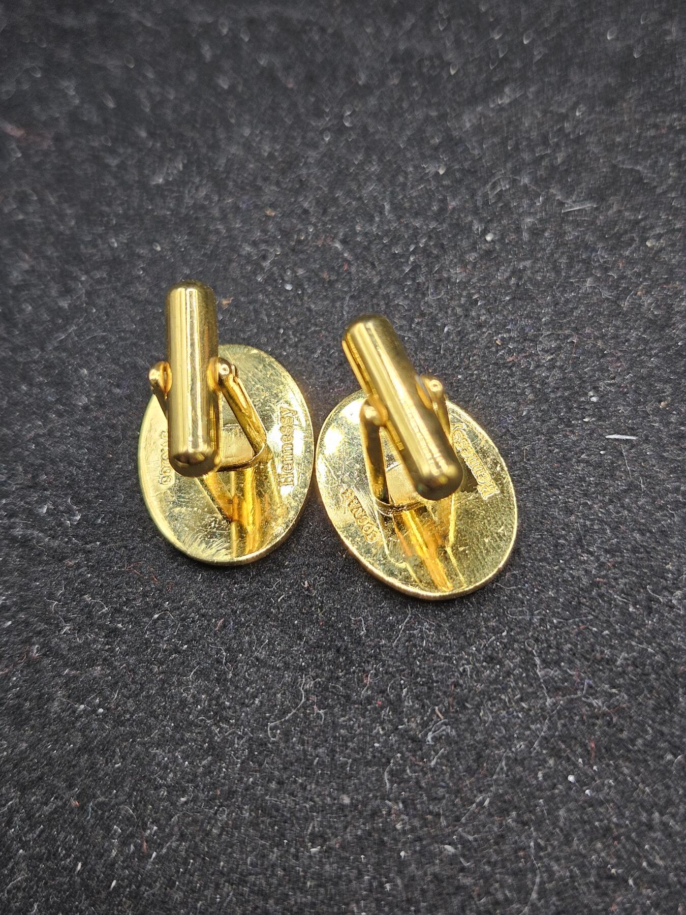 0元起拍勋章 第337期 咸鱼国勋章拍卖专场 3月8日（周日）下午6：00开始 中古袖扣一对