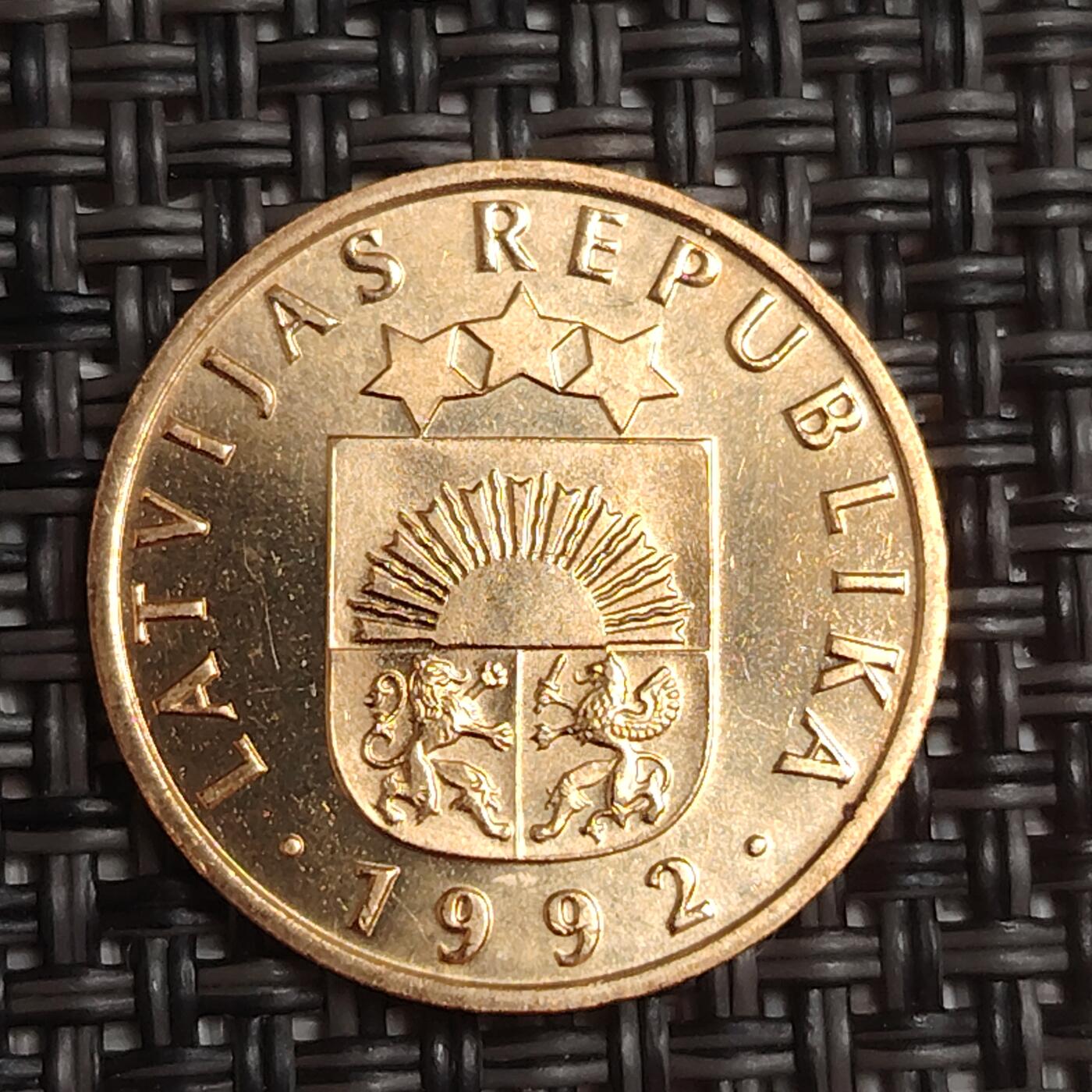 布加迪🐬～世界钱币(上海)🌾第 279 期 /  各国套币和散币