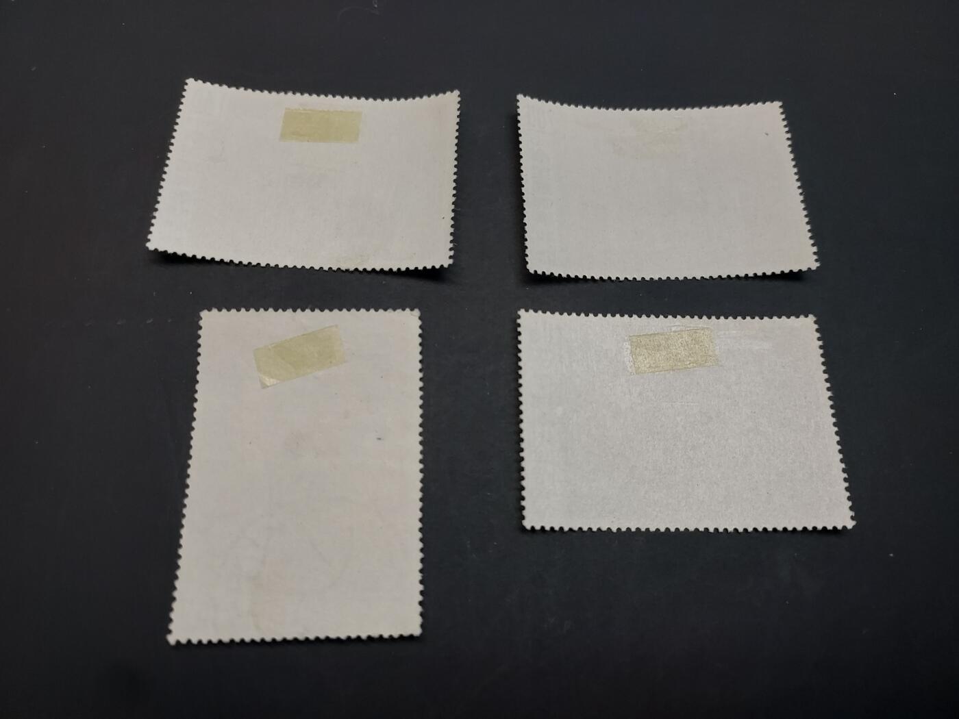 博彦收藏   3月11日 8点邮票专场 全场包邮 中国古画新全 背贴 上品