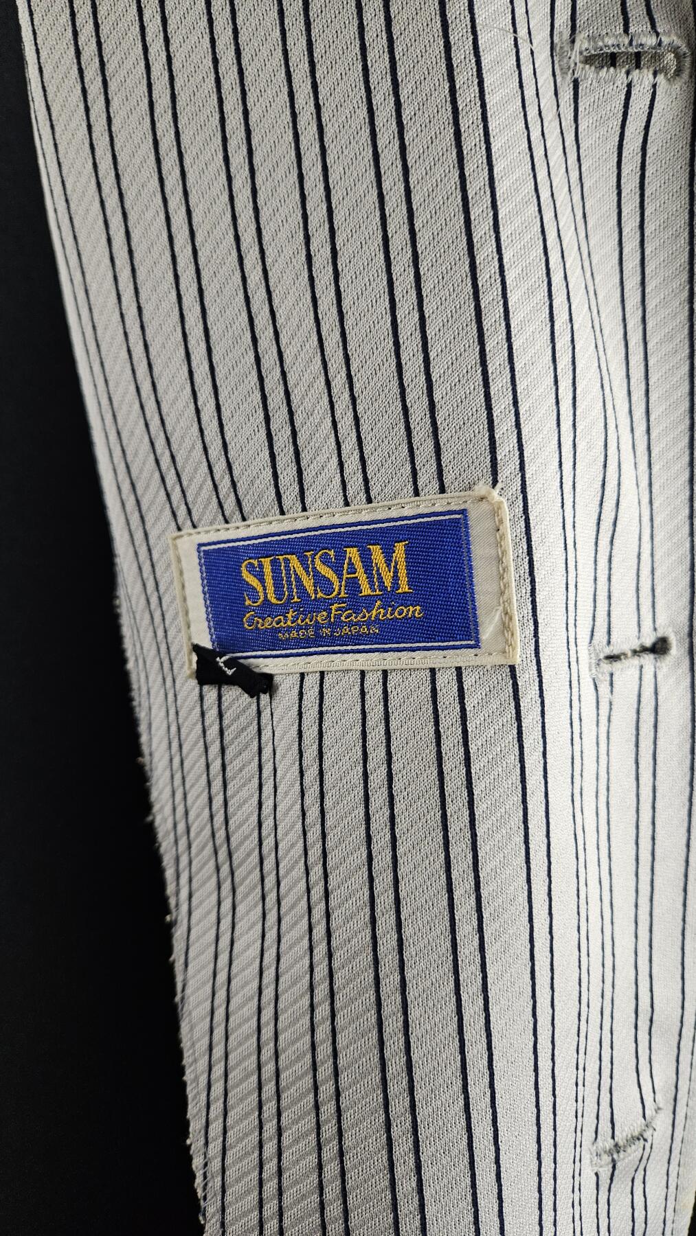 0元起拍勋章 第337期 咸鱼国勋章拍卖专场 3月8日（周日）下午6：00开始 中古条纹猎装 胸围100 肩宽44 衣长74 袖长57