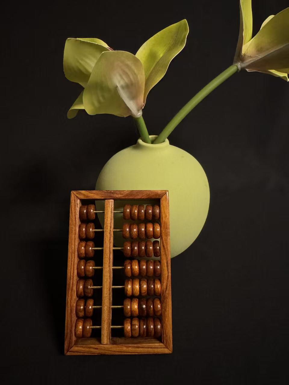 零元拍：“算盘一响，黄金万两”海南黄花梨七档小算盘。尺寸：92/60.5MM