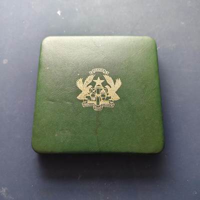 【全场包邮】纯粹捡漏拍509场 - 【少见】加纳1958年官方盒装精制套币-含10先令克朗型精制币-量6431