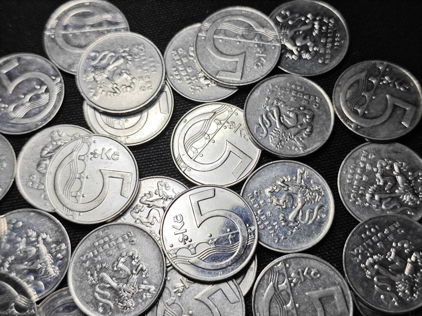 KK钱币收藏小铺   套币 批量/好品散币专场 2月预留时间 周末发货  捷克5克朗55枚 面值275克朗