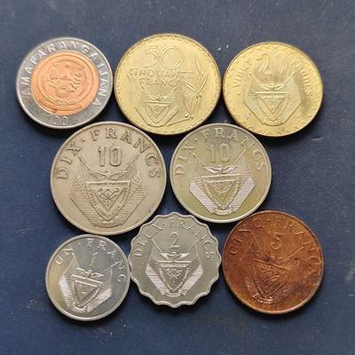 【全场包邮】纯粹捡漏拍508场 - 卢旺达各年份8枚套币