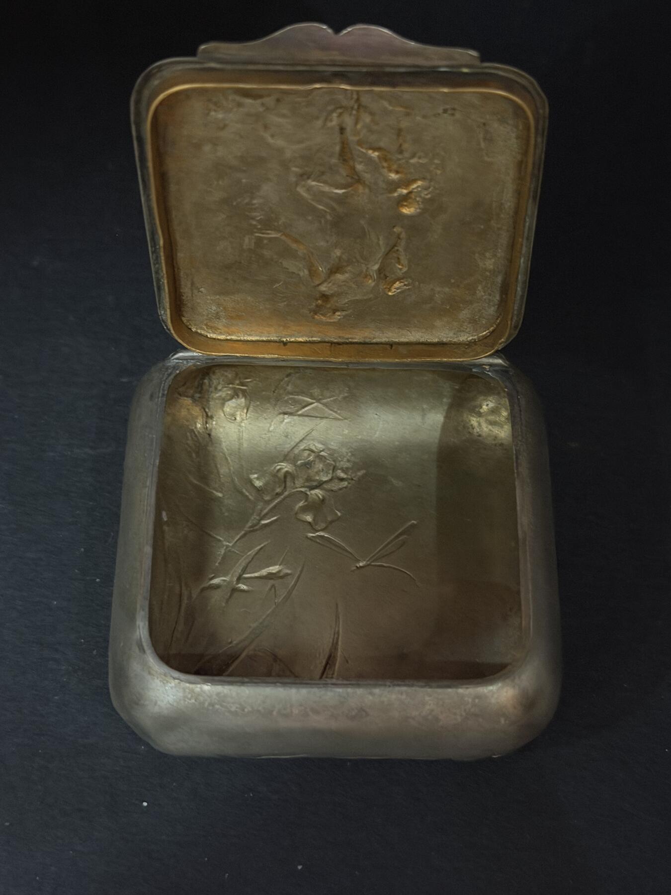 海外回流精品专场（五） 法国回流19世纪银盒（尺寸：5.8cmX5.8cmX2.4cm，重45.5g，无银标，无法确认银含量和是否为纯银）
