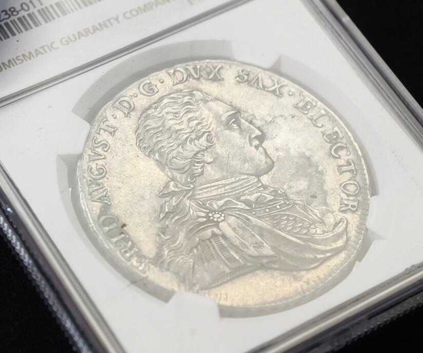 甄臻铺-世界币章拍卖（第53期），甄品场拍品征集中，送拍享返佣金等优惠多多 NGC-AU55  德国萨克森 1794 年 弗里德里希 奥古斯特 三世 盔甲 泰勒大银币，这个品种大部分都是清洗有AU50以上的很难得，喜欢早期泰勒的藏友不要错过