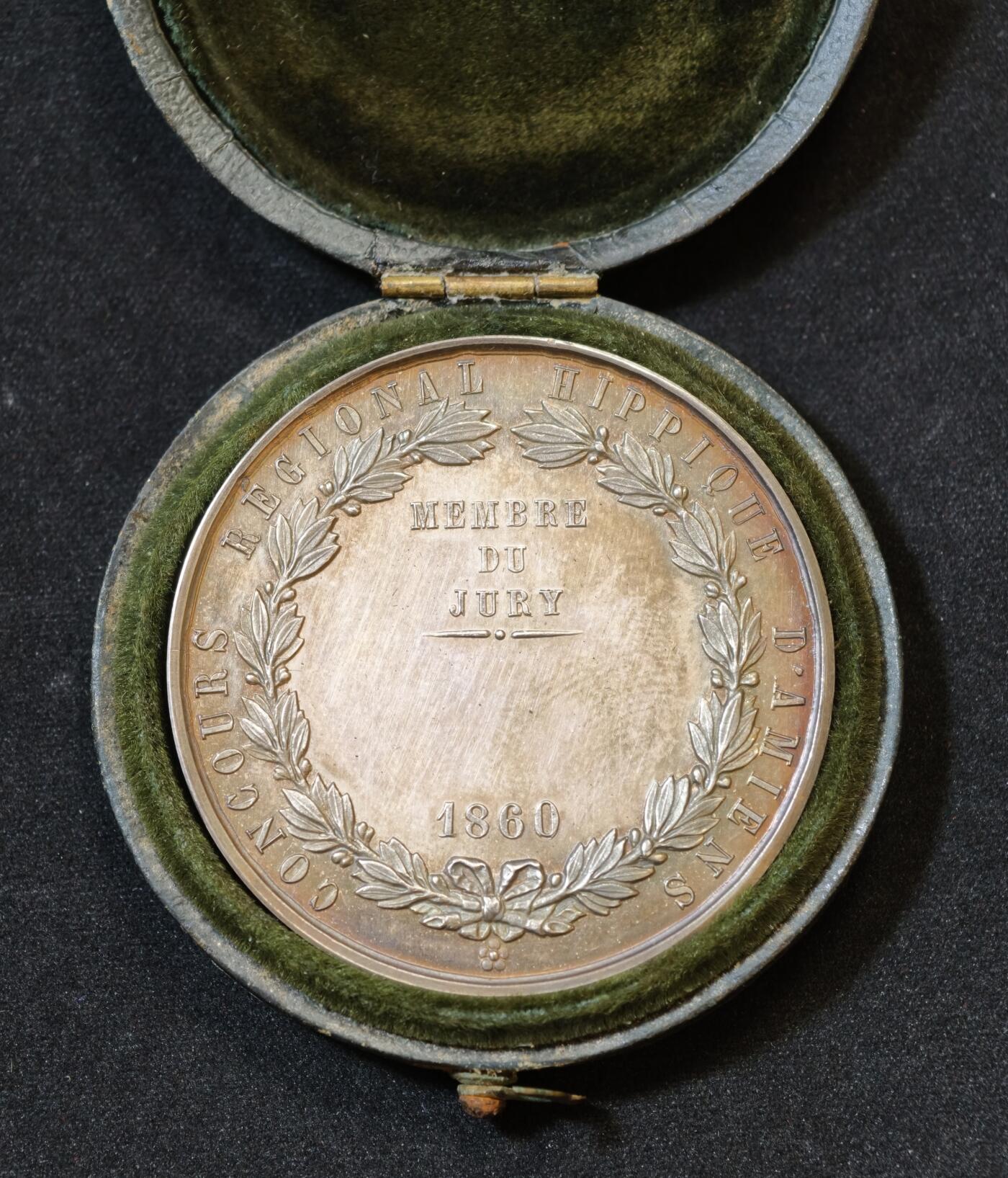 甄臻铺-世界币章拍卖（第53期），甄品场拍品征集中，送拍享返佣金等优惠多多