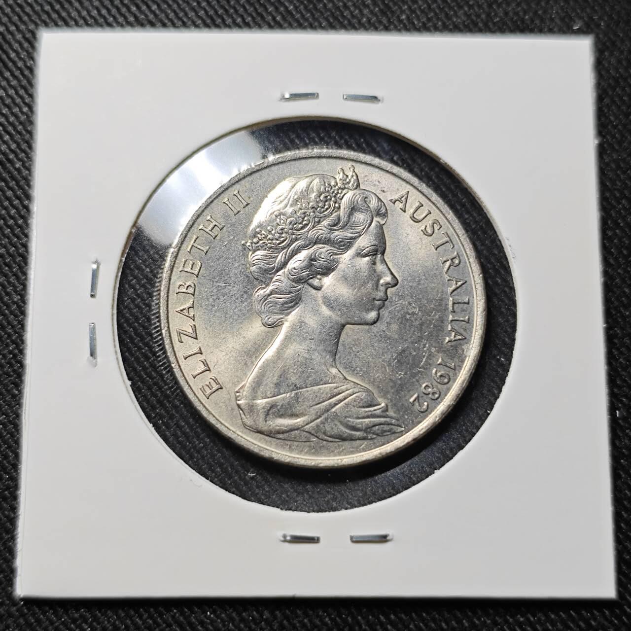 KK钱币收藏小铺   套币 批量/好品散币专场 2月预留时间 周末发货  1982澳大利亚20分 好品