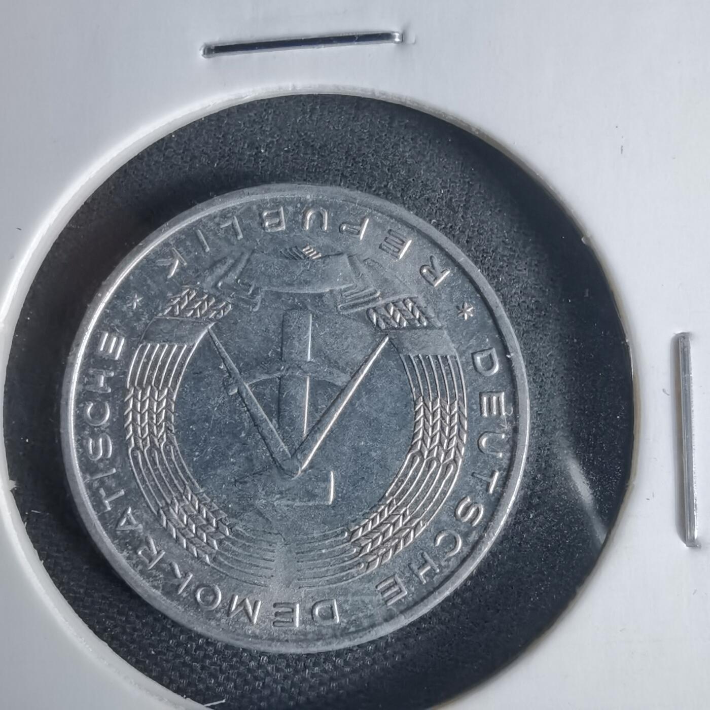 沼泽如烟--第1013场 东德1979年10芬尼